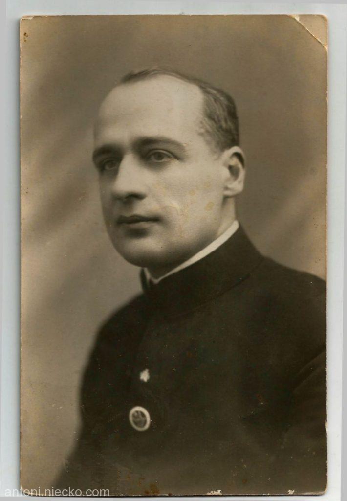 Ks. Stanisław Woronowicz. Zdjęcie z przed 1939 roku